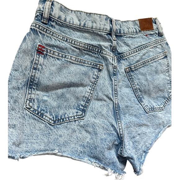 BDG Light Acid Wash High Rise Distressed Cut-off Jean Shorts Size 28 - Picture 6 of 6
